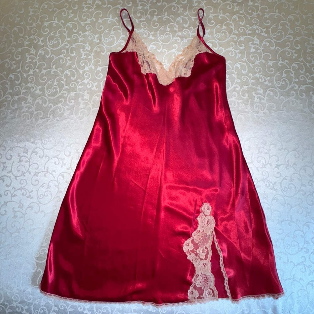 Gillian & O’Malley Red Silky Satin Lingerie Nightgown Size S - Picture 14 of 16